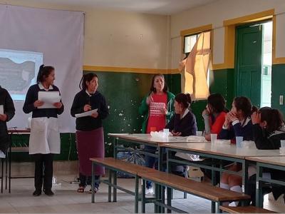 Bolivia: El arte como espacio de denuncia y anuncio de las mujeres adolescentes indígenas