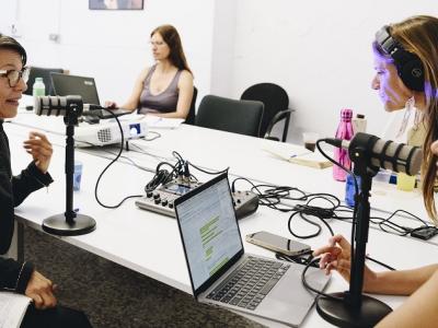 Raíces y Alas: Voces en movimiento
