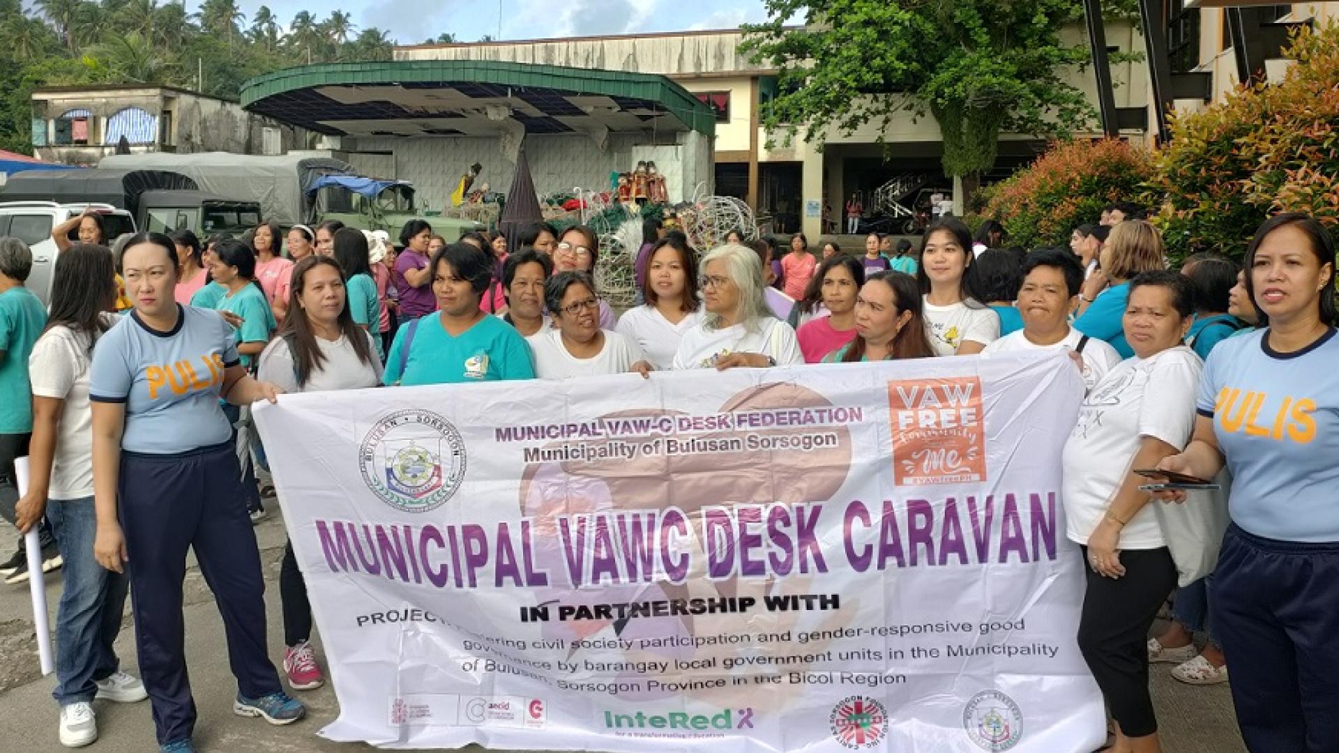 Filipinas: Marcha por el Día Internacional de la Mujer en el municipio de Bulusan