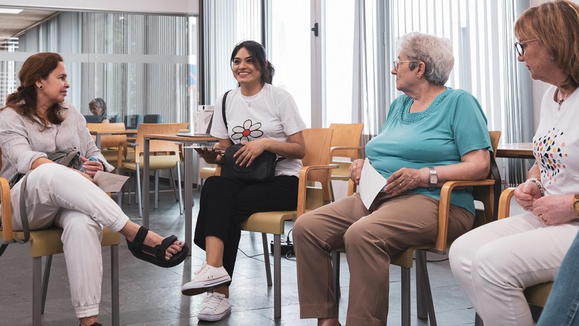 Presentamos el cuaderno de intercambio de experiencias entre mujeres migrantes de ayer y de hoy